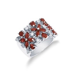 White gold 18k ring with rubies and diamonds 