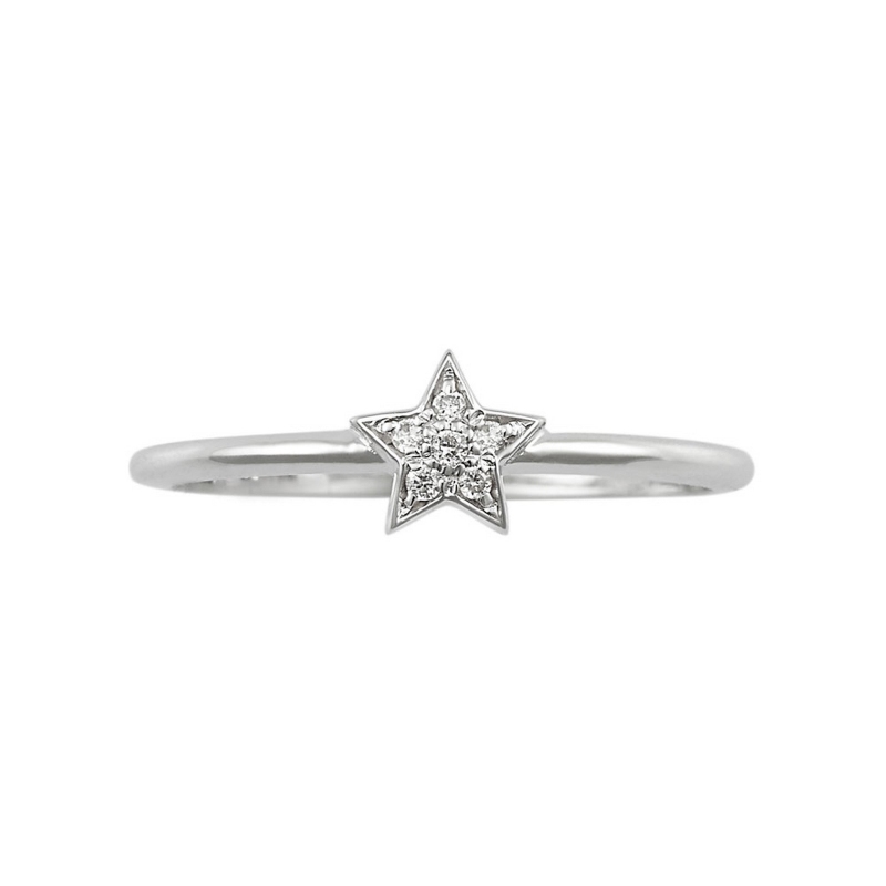 18k white gold ring with a little diamonds star 