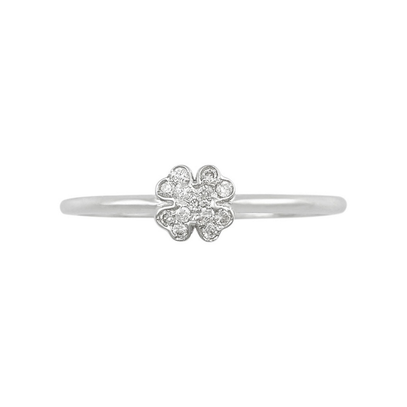 18k white gold ring with little diamonds four-leaf clover 