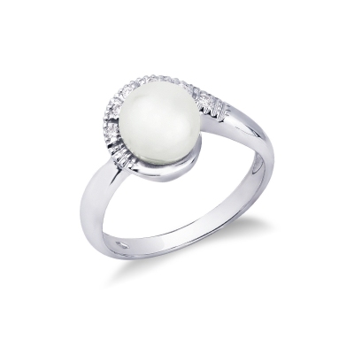 18k white gold with pearl and diamonds 