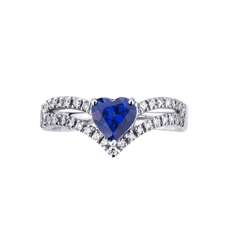 18k white gold ring with a blue sapphire heart cut and diamonds 