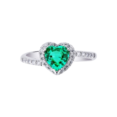 White gold 18k ring with a heart cut emerald and diamonds 