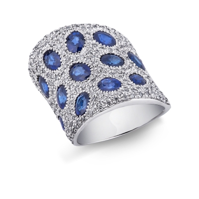 18k white gold ring with diamonds pavé and blue sapphires 