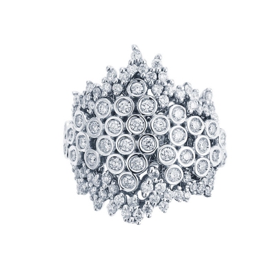 18k white gold band ring with bezels and griffes with diamonds 