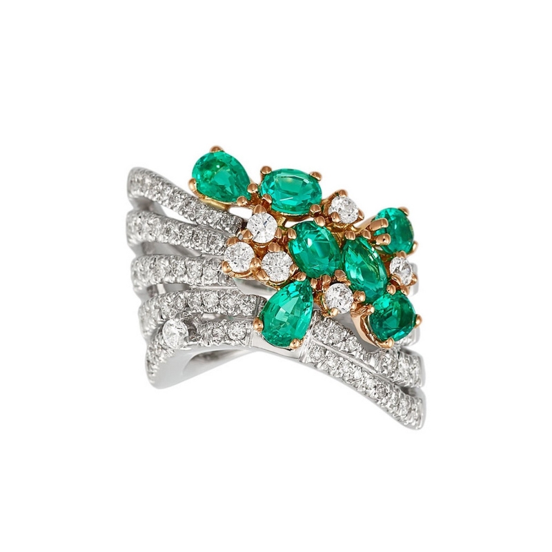 18k white gold ring with emeralds and diamonds