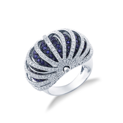 White gold 18k ring with diamonds and blue sapphires 