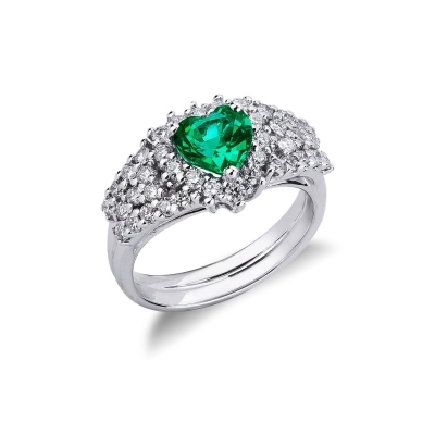 White gold 18k ring with emerald heart cut and diamonds 