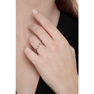 Solitario Anello Infinito 0,30 ct in Oro Bianco