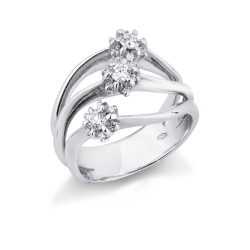 White gold 18k ring with three diamonds flowers