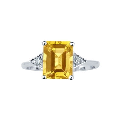White gold 18k ring with citrine and lateral diamonds 