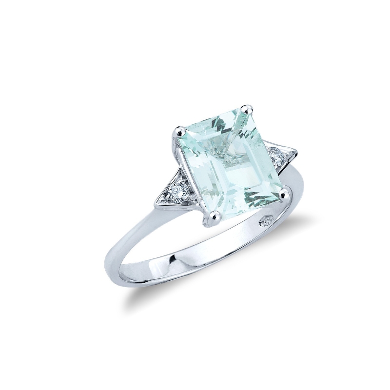 18k white gold ring with aquamarine and diamonds