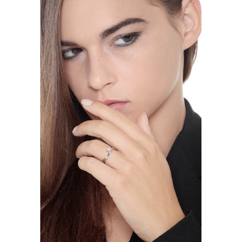 Solitario griffe a 4 punte in oro bianco 18k con Diamante ct. 0,35