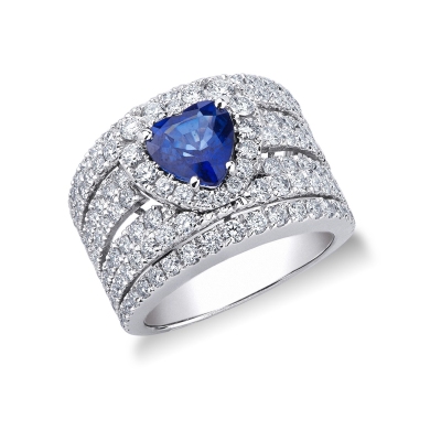 White gold 18k ring with a blue sapphire heart cut and diamonds 