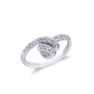 White gold 18k ring with a knot of diamonds 