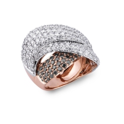 Band ring in white and rosé gold 18k with black and white diamonds pavé