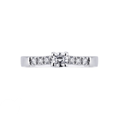 White gold 18k solitaire type ring with diamonds
