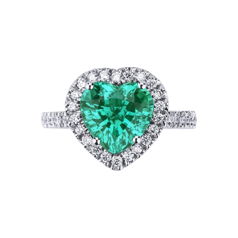 Halo ring in white gold 18k with heart cut emerald and diamonds 