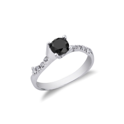 18k white gold ring with a central black diamond 