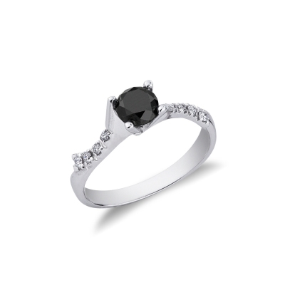 18k white gold ring with a central black diamond 