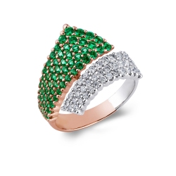 18k white and rose gold contrariè ring with emerald and diamond pavè