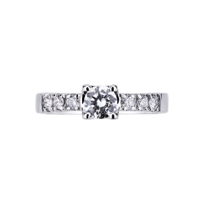 18k white gold solitaire ring with diamonds