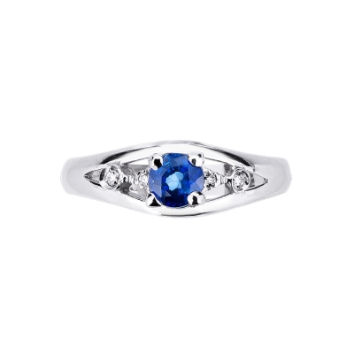 18k white gold ring with a central blue sapphire and side diamonds 
