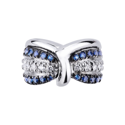 18k white gold ring with blue sapphires and diamonds 