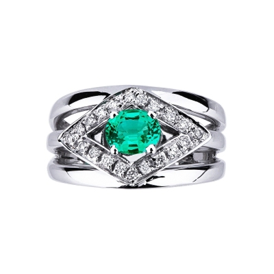 White gold 18k band ring with emerald and diamonds 