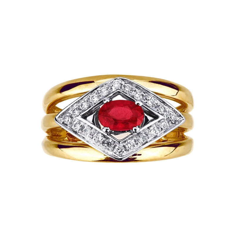White and yellow gold 18k ring with a ruby and diamonds rhombus shaped