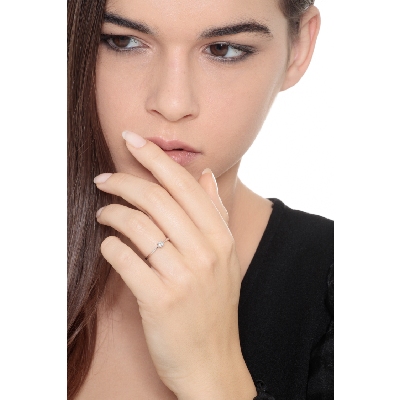 Solitario lineare a 4 punte in oro bianco 18k con Diamante ct. 0,15