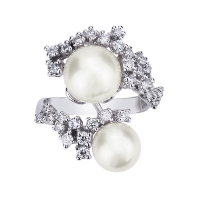 White gold 18k ring with pearls and diamonds 