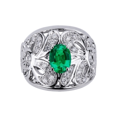 18k white gold band ring with emerald and diamonds