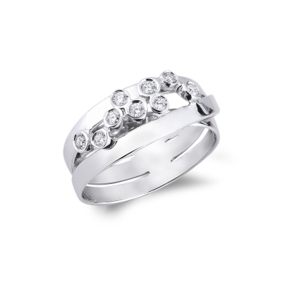 18k white gold ring with diamonds 