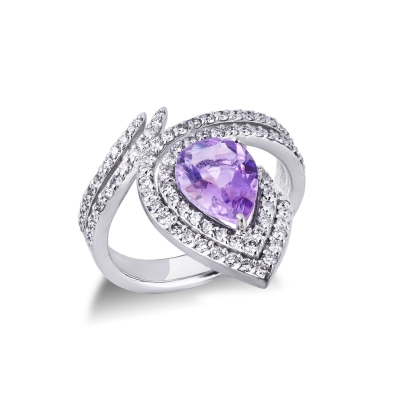 White gold 18k ring with amethyst pear cut and diamonds 