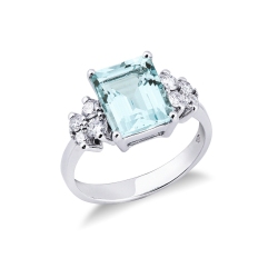 18k white gold ring with aquamarine and lateral diamonds 