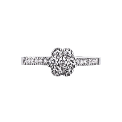 White gold 18k ring with diamonds flower and diamonds shoulder set 