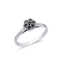 White gold 18k flower ring with black and white diamonds 