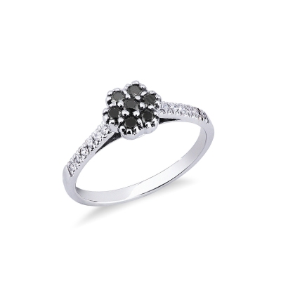 White gold 18k flower ring with black and white diamonds 