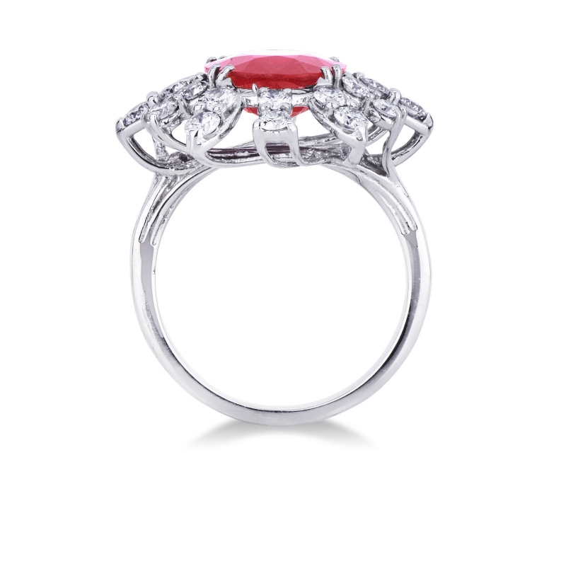 Halo ring in white gold 18k with diamonds and ruby 