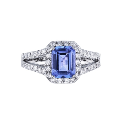 18k white gold ring with diamonds shoulder set and tanzanite