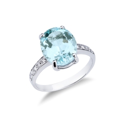 18k white gold ring with central aquamarine and diamonds shoulder set 