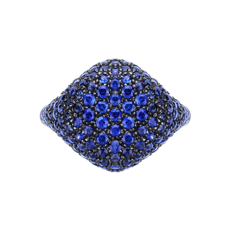 Rosé gold 18k pinky ring with blue sapphires pavé