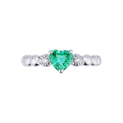 18k white gold with emerald heart cut and diamonds 