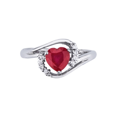 18k white gold ring with ruby heart cut and halo diamonds 