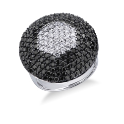 White gold 18k ring with black and white diamonds pavé