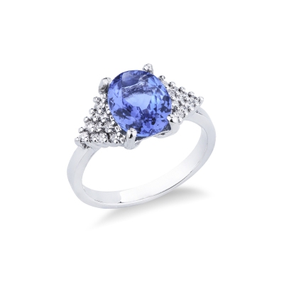 18k white gold ring with central oval tanzanite and lateral diamond paves