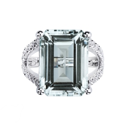 18k white gold ring with aquamarine and diamonds  2