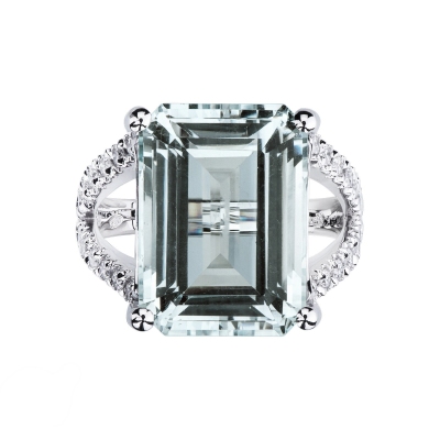 18k white gold ring with aquamarine and diamonds 