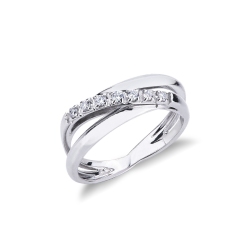 18k white gold crossover ring with diamonds 