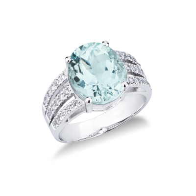 Anello con acquamarina ovale e diamanti a fascia in oro bianco